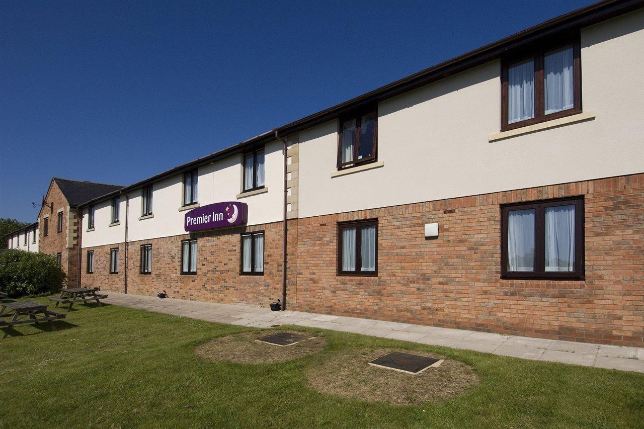 Premier Inn Premier Inn Silverstone Syresham Экстерьер фото
