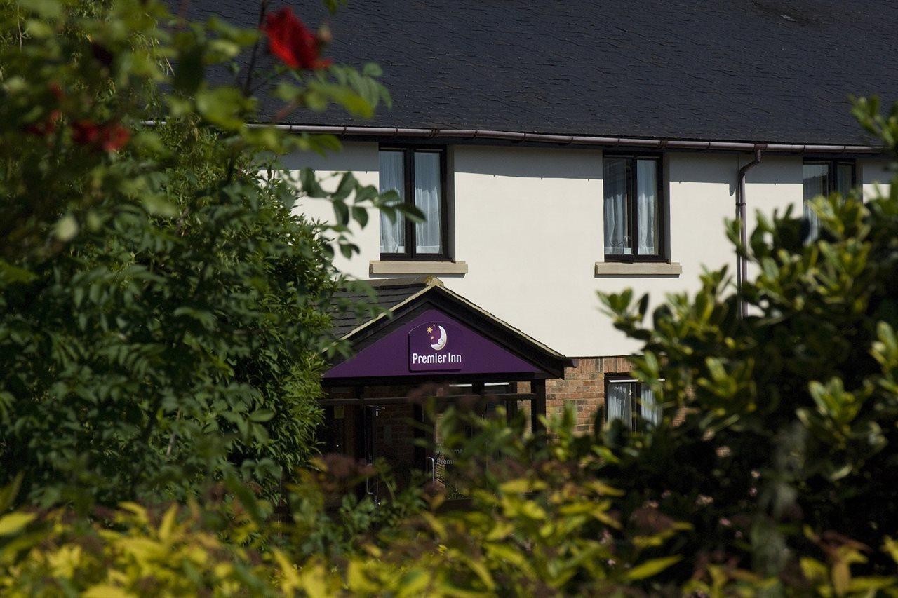 Premier Inn Premier Inn Silverstone Syresham Экстерьер фото