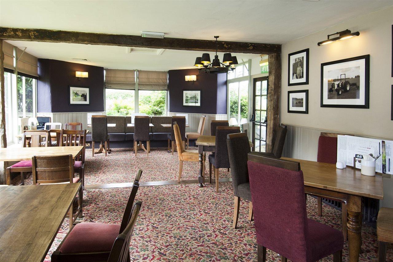 Premier Inn Premier Inn Silverstone Syresham Экстерьер фото