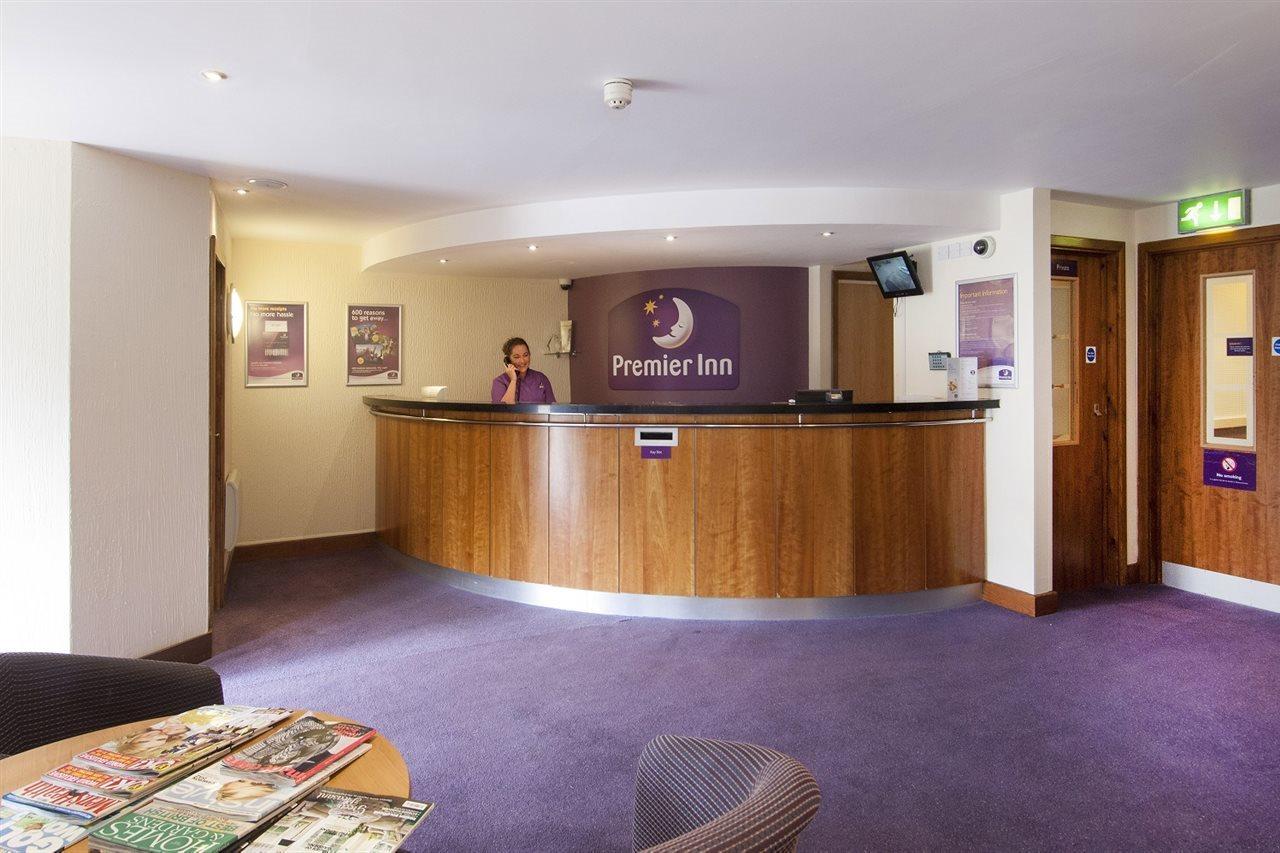 Premier Inn Premier Inn Silverstone Syresham Экстерьер фото