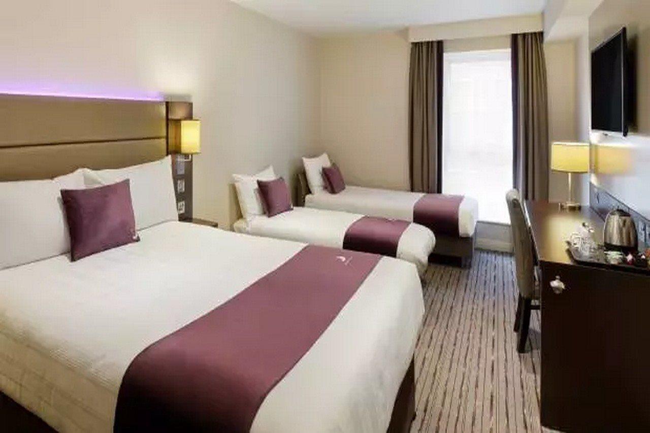 Premier Inn Premier Inn Silverstone Syresham Экстерьер фото