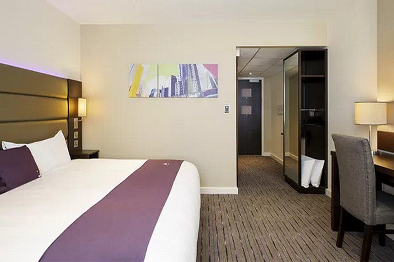 Premier Inn Premier Inn Silverstone Syresham Экстерьер фото