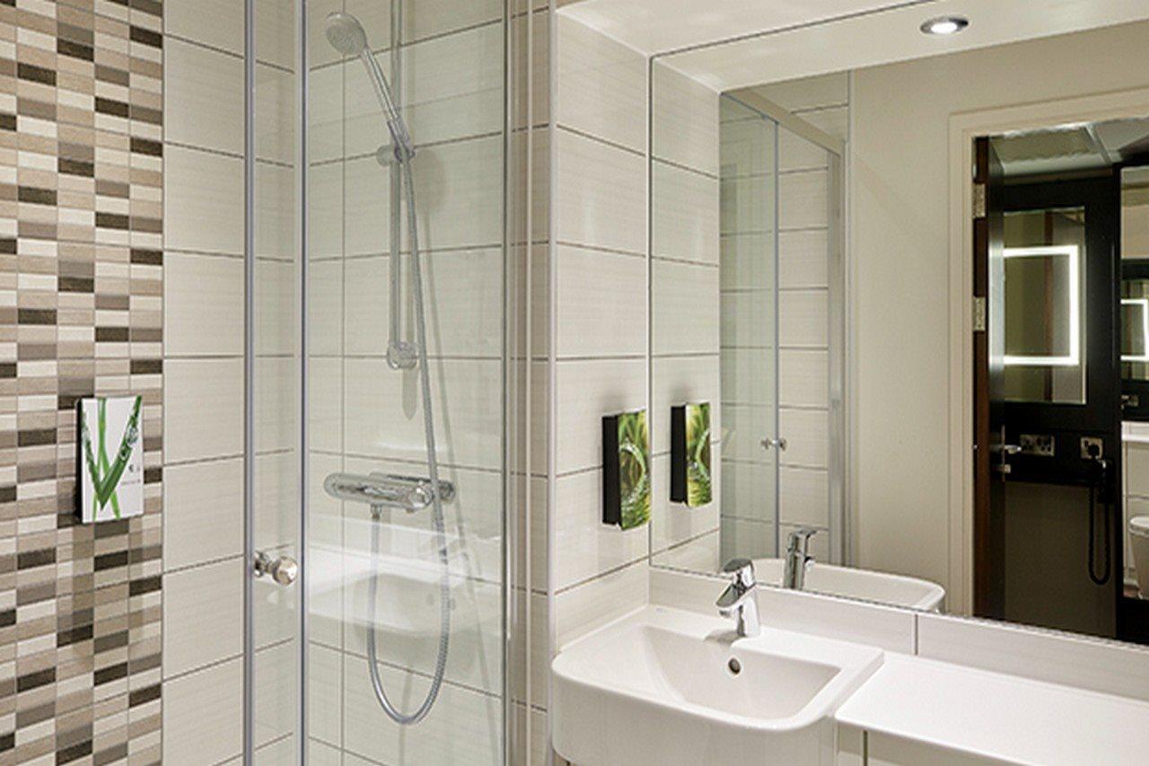 Premier Inn Premier Inn Silverstone Syresham Экстерьер фото