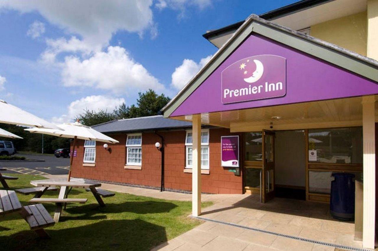 Premier Inn Premier Inn Silverstone Syresham Экстерьер фото