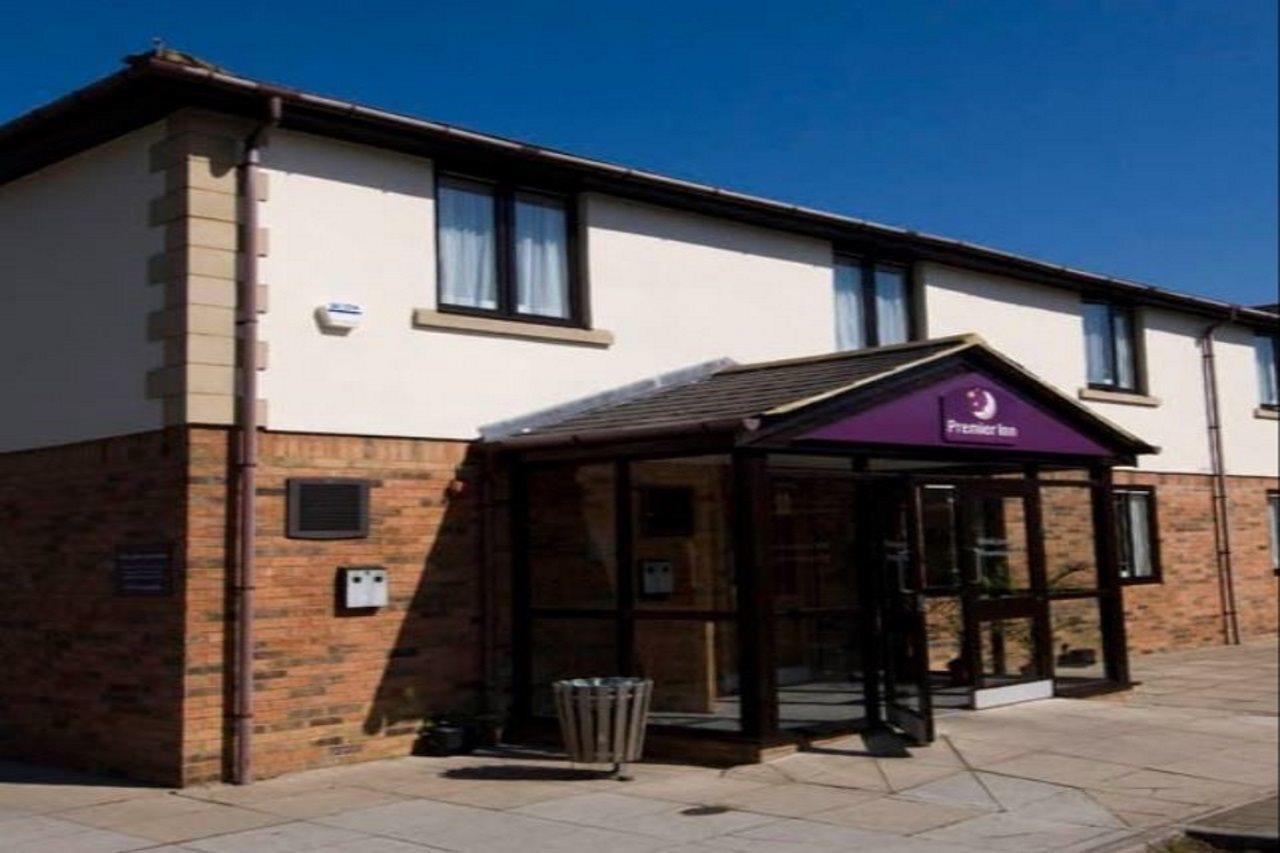 Premier Inn Premier Inn Silverstone Syresham Экстерьер фото