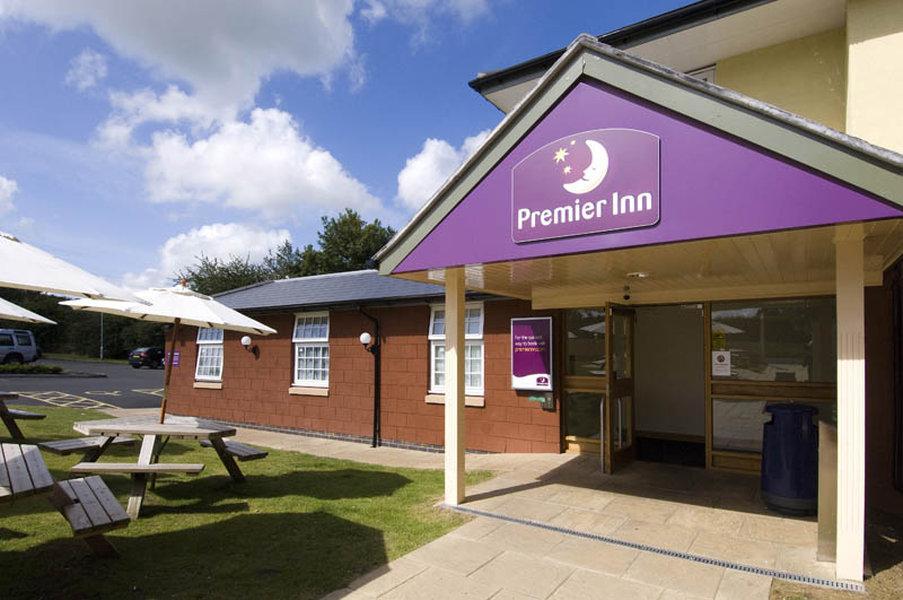 Premier Inn Premier Inn Silverstone Syresham Экстерьер фото